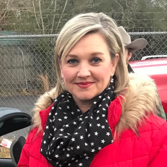 Meet your Posher, Michella - Picture 1 of 1